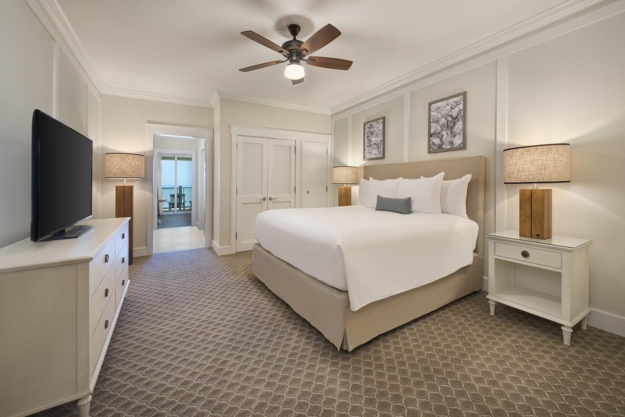 Deluxe King Suite